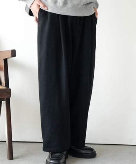 LUXURY MATERIAL WIDE CURVE TROUSERS by Super140’s Jackal WOOL
