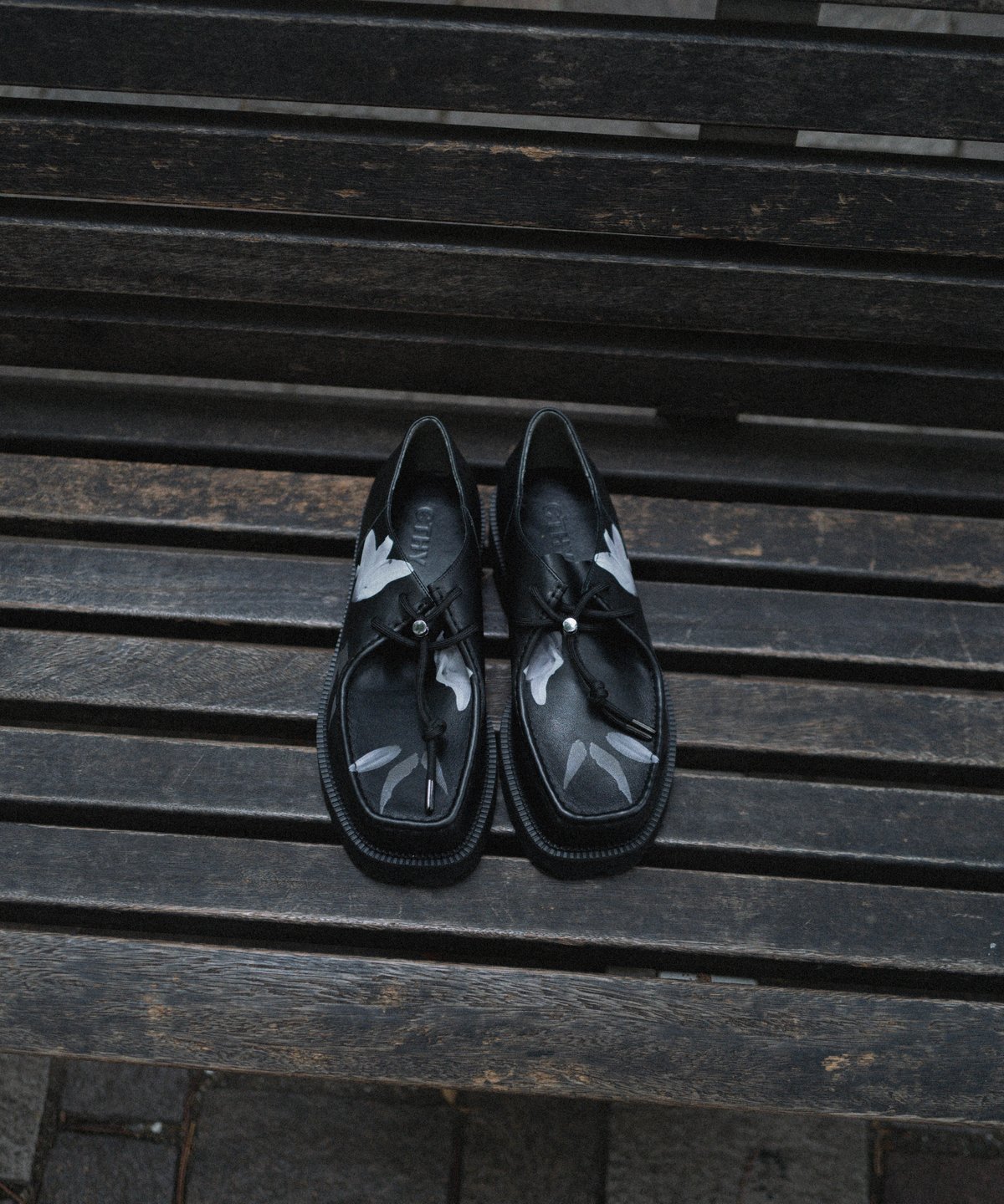 GRAPHIC TIROLEAN LEATHER DAD SHOES | CTHY GRAPHIC TIROLEAN LEATHER DAD SHOES | CTHY