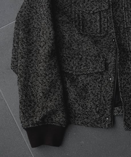 HERITAGE WOOLING HERRINGBONE TWEED HIGHNECK BLOUSON by Silver 950