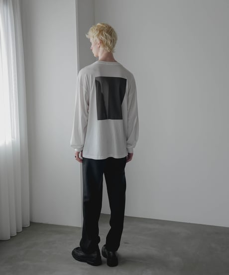 BACK GRAPHIC LONG SLEEVE CUTSEW