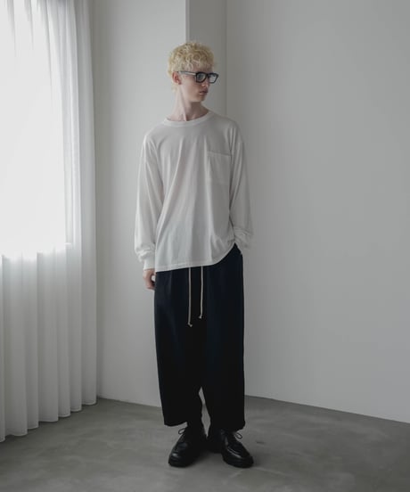 BACK GRAPHIC LONG SLEEVE CUTSEW