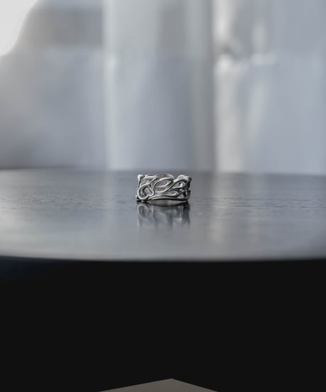 IVY ARCH RING
