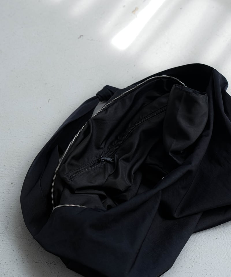 BIG HALF MOON SHOULDER BAG | CTHY