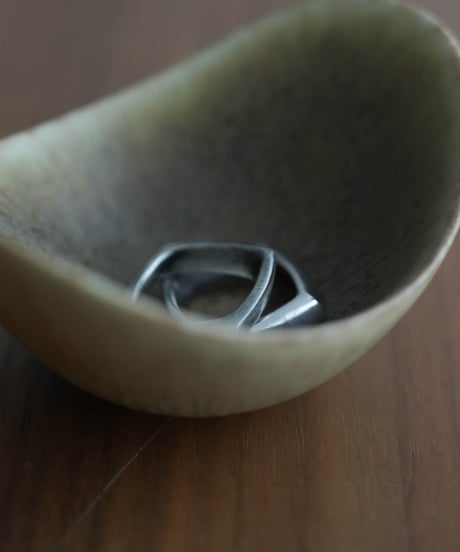 PARALLELOGRAM THUMB RING