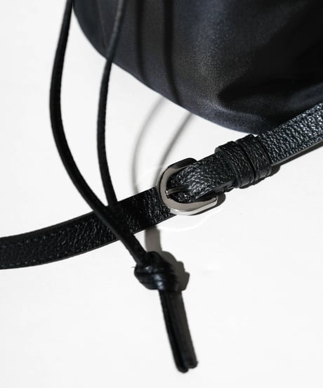 #01 LUXURY MATERIAL DRAWSTRING BAG by LIMONTA