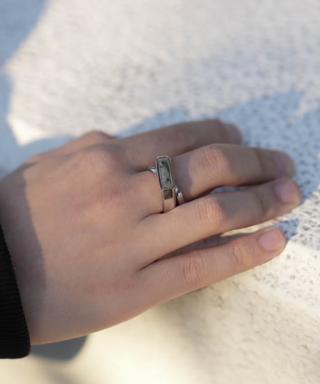 HIGH-END CTHY RING "LARVIKITE"