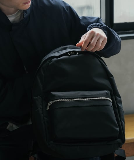 #15 LUXURY MATERIAL ONE SHOULDER SLING DAYPACK by LIMONTA / Annonay