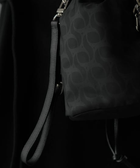 #01 LUXURY MATERIAL DRAWSTRING BAG by LIMONTA