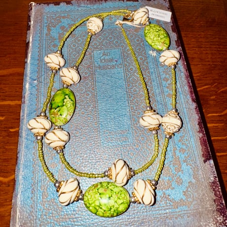 "Green Ivory" ネックレス