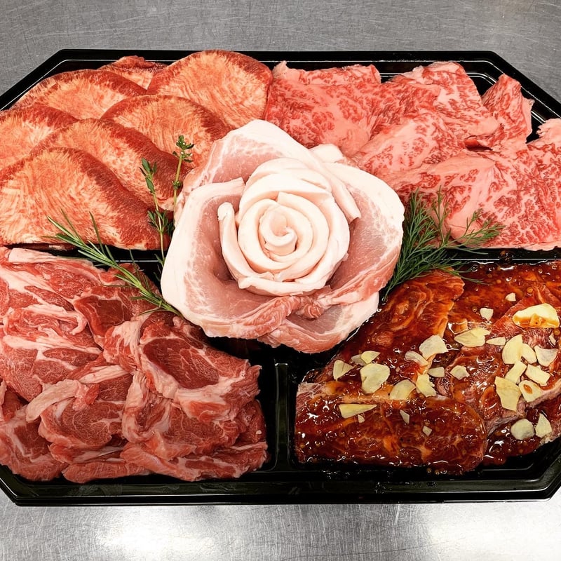 焼肉盛り合わせセットの思い出話 贈り物に】焼肉盛り合わせプレート 1kg | 川合精肉店