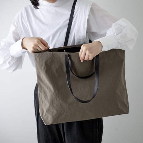 TWIST-ZIP Large #GRAY