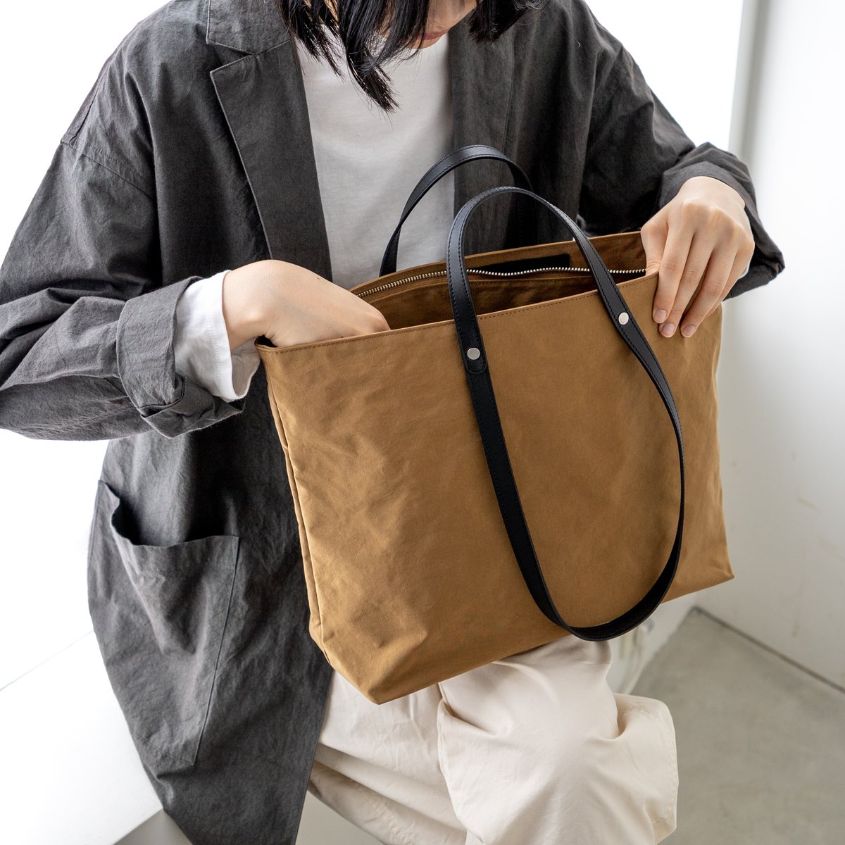 TWIST-ZIP Medium #CAMEL | .URUKUST TWIST-ZIP Medium #CAMEL | .URUKUST