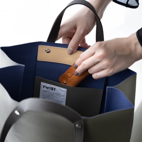 TWIST-SHOPPER Medium #GRAY × MARINE BLUE