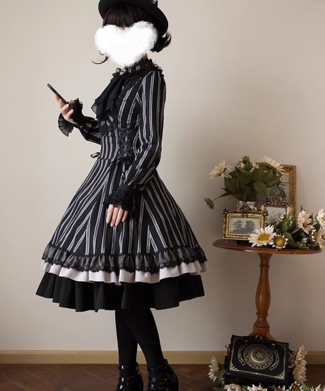 Miss Point / Point Manor クラシックロリィタ 黒白ストライプSP版 長袖ワンピース、コルセットスカート  [LO622]