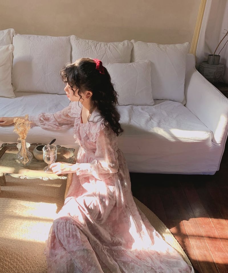 【 PUI 】CRINKLE ROSE DRESS 花柄 ロングワンピース とても素敵な甘いピンクの花柄 スクエアネック フリルドールカラー