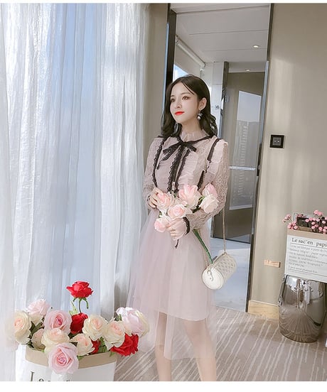 レース長袖 ふんわり妖精のような 黒レースのアクセントでレトロ感のある シフォン ワンピース XL [OP149]