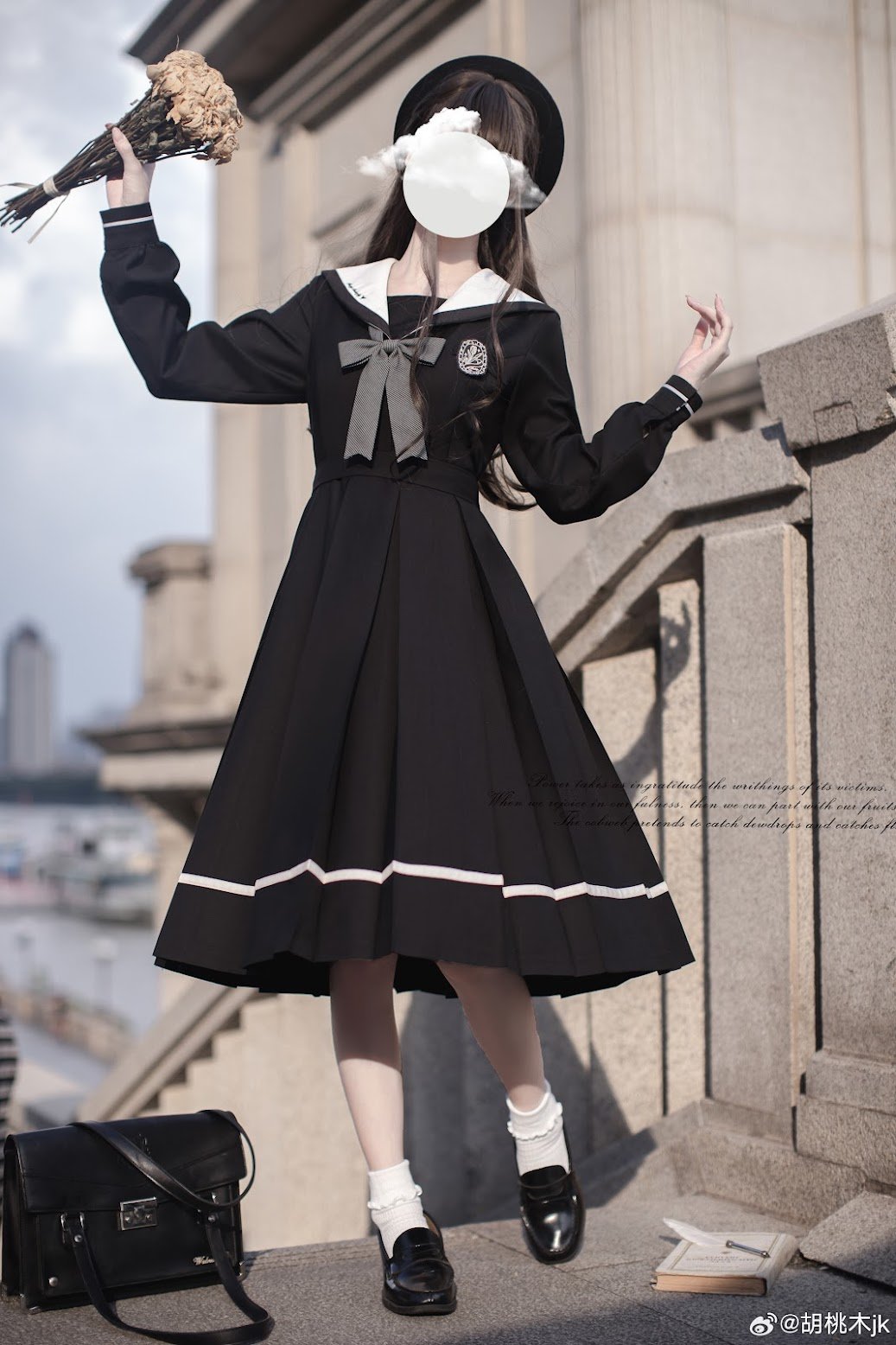 美品！ディズニークルーズ　セーラー　ワンピース 胡桃木JK / 蝶の詩 セーラーワンピース [LO1489] | Roses on the R