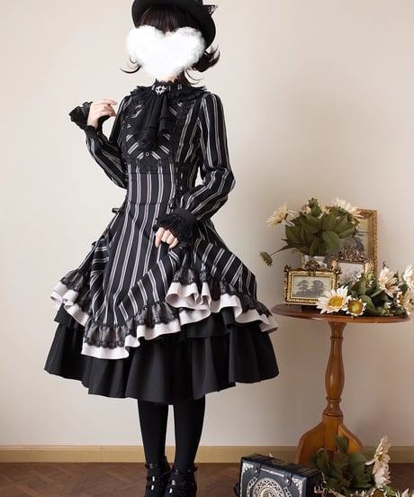 Miss Point / Point Manor クラシックロリィタ 黒白ストライプSP版 長袖ワンピース、コルセットスカート  [LO622]