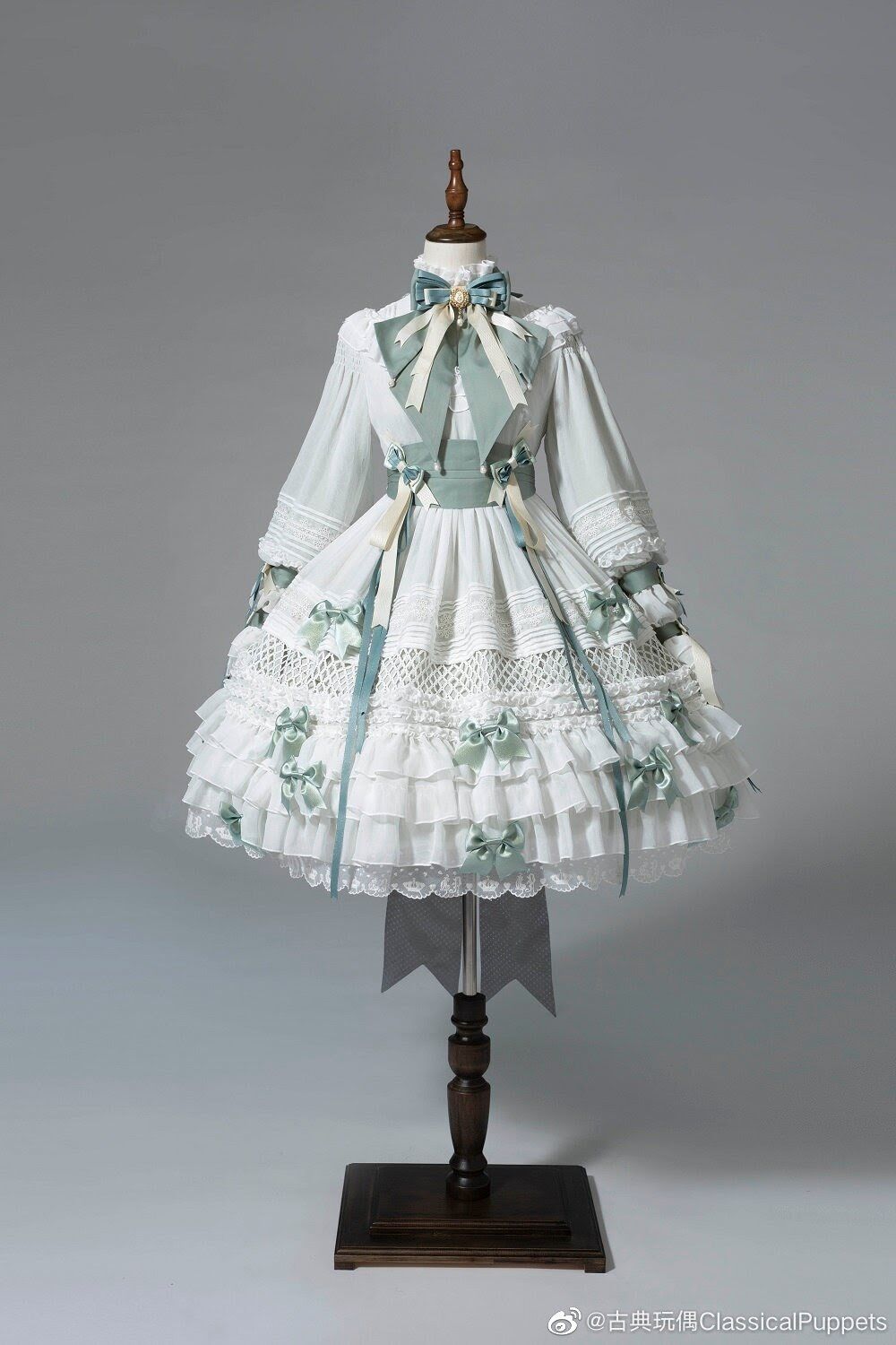 Classical Puppets 少女人形 十女 The Dolly Girl 植物園バージ