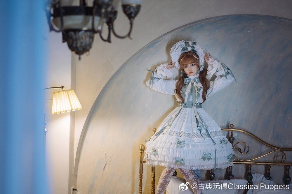 Classical Puppets 少女人形 十女 The Dolly Girl 植物園バージ