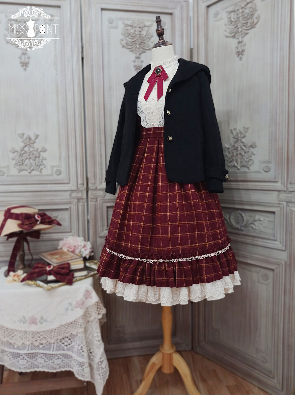 Miss Point / 薔薇人形 ロリィタドレス フード付きショートコート
