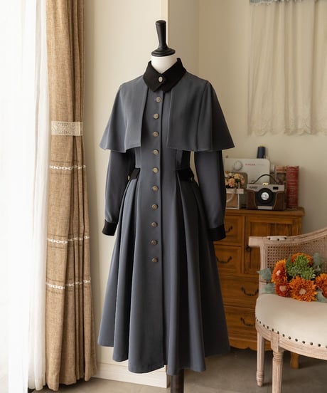 Forest Wardrobe 杉の森 ケープ付きコートワンピース [LO935]