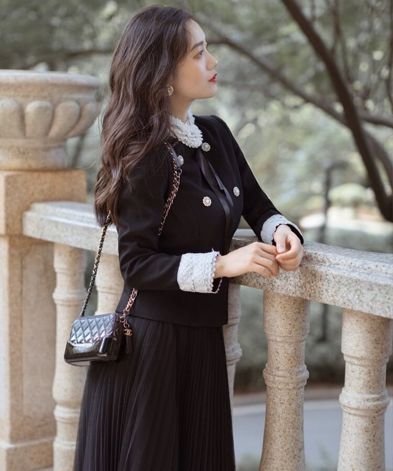 エスカーダ白 レーススーツ