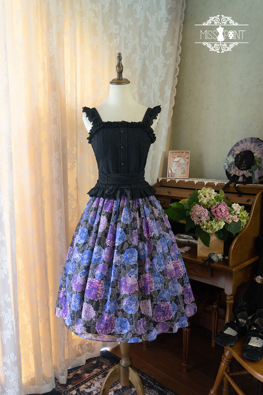 期間限定値下げ中❕ヴィヴィアンタム 花柄 膝丈 スカート パワーネット 花柄 VIVIENNETAMヴィヴィアンタム 短冊スカート パワーネット 花柄