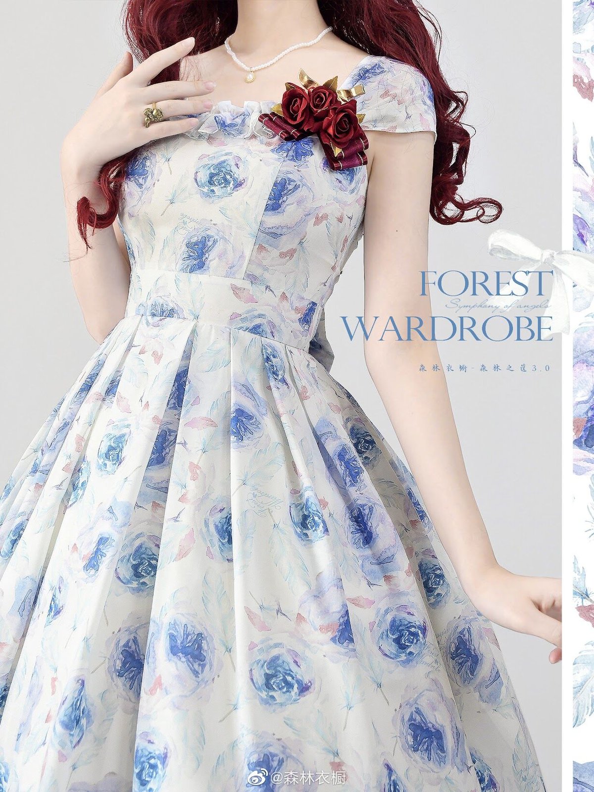 ラボ服⭐︎らぼ服 淡いお星さま柄の水色ワンピース＆パンダとお花のワンピース ラボ服⭐︎らぼ服 淡いお星さま柄の水色ワンピース＆パンダ