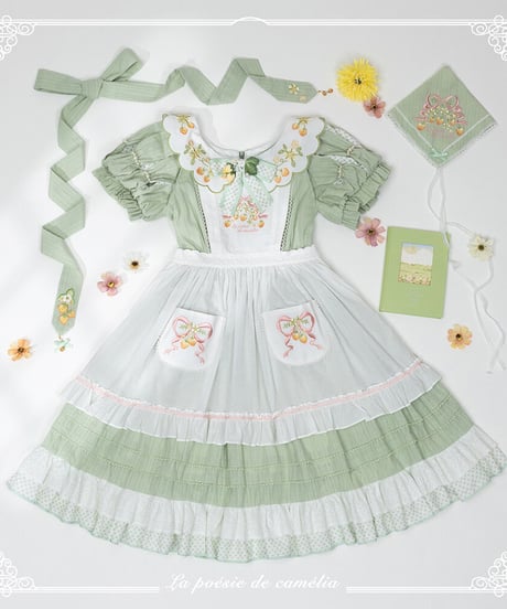 la poésie de camélia いちご 刺繍ロリィタ 刺繍エプロン [LO474]