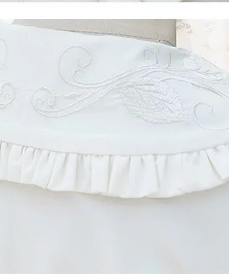 ホワイト 半袖 薔薇刺繍 ドールカラー レース パフスリーブ ロリィタ ブラウス 暗香 XL [LO107]