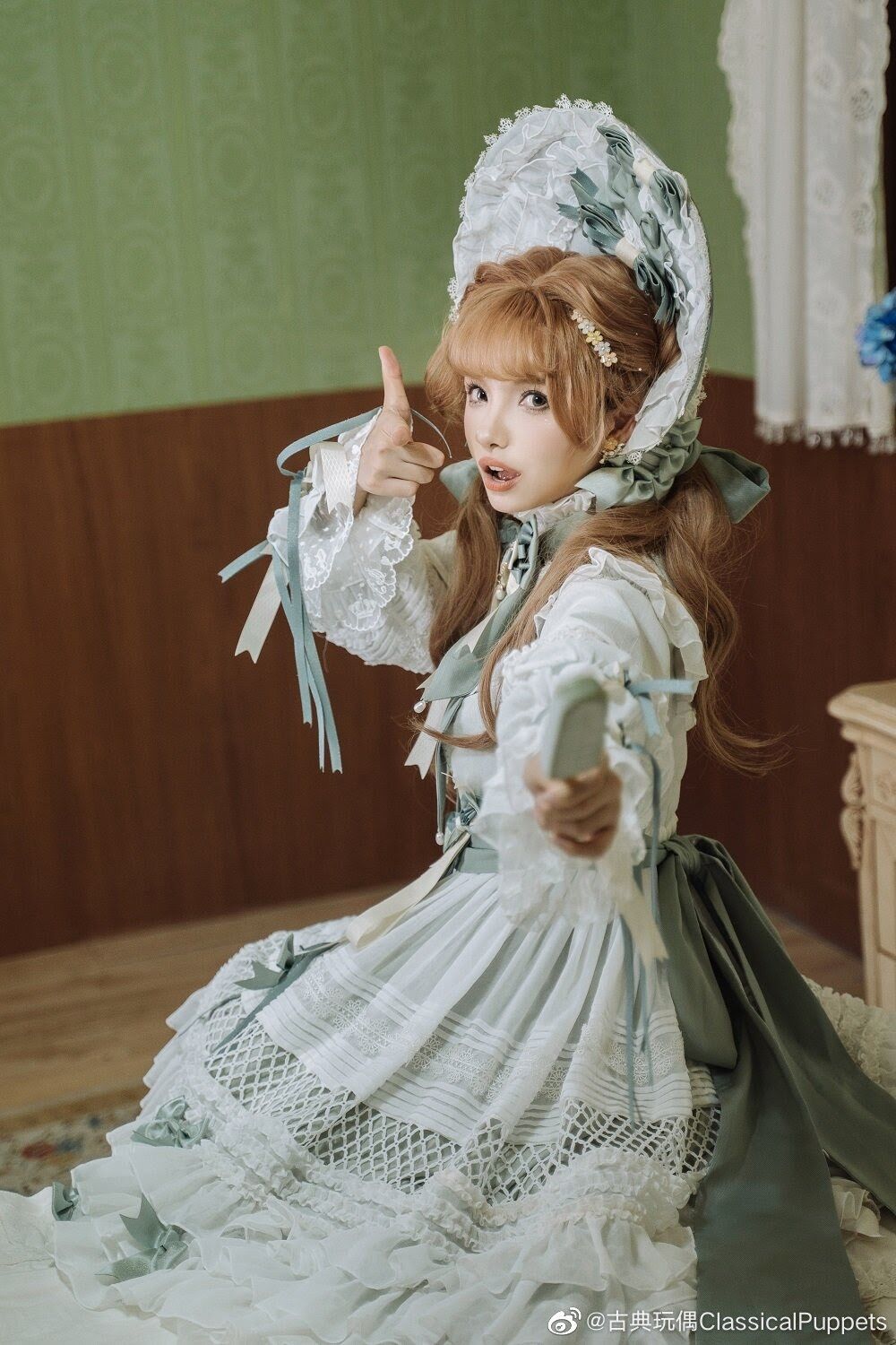 Classical Puppets 少女人形 十女 The Dolly Girl 植物園バージ