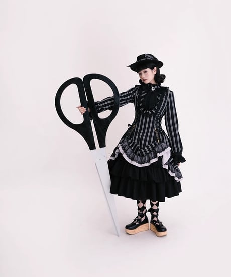 Miss Point / Point Manor クラシックロリィタ 黒白ストライプSP版 長袖ワンピース、コルセットスカート  [LO622]