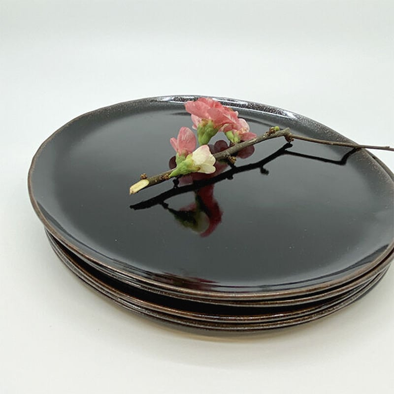 笠間焼 / うすくて軽いフラットプレート（L）（笠間黒釉） | 和の雑貨 えん