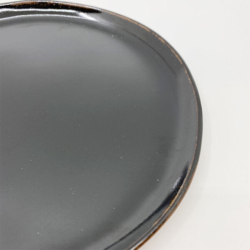 笠間焼 / うすくて軽いフラットプレート（L）（笠間黒釉） | 和の雑貨 えん