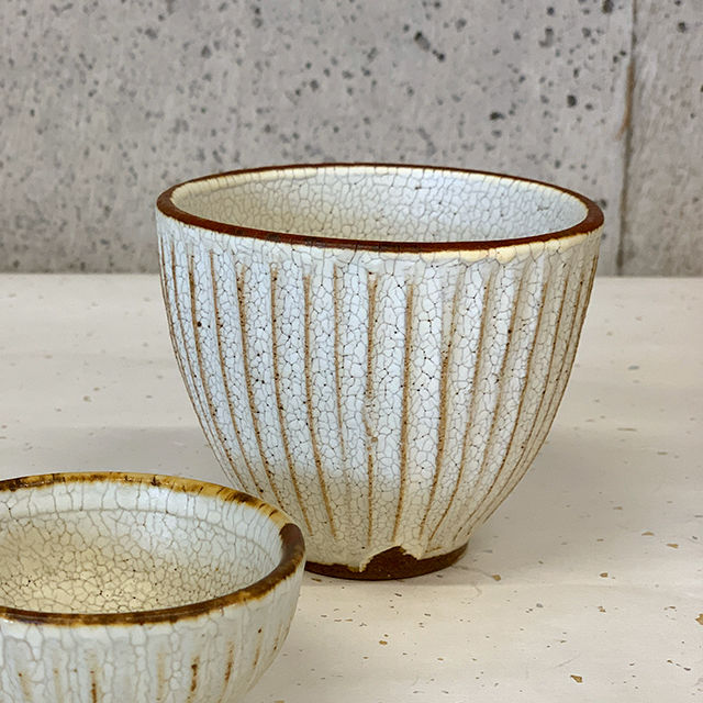 笠間焼 / 鎬（しのぎ）の湯のみ（茶） | 和の雑貨 えん