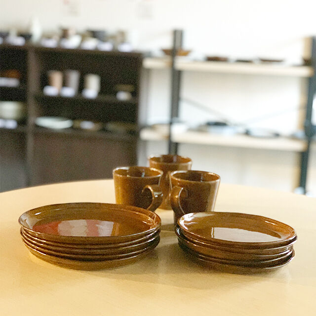 茶道具 飴釉 菓子器 楽焼菓子皿 孤葊(こあん)造 紙箱 S151KZ 茶道具 飴