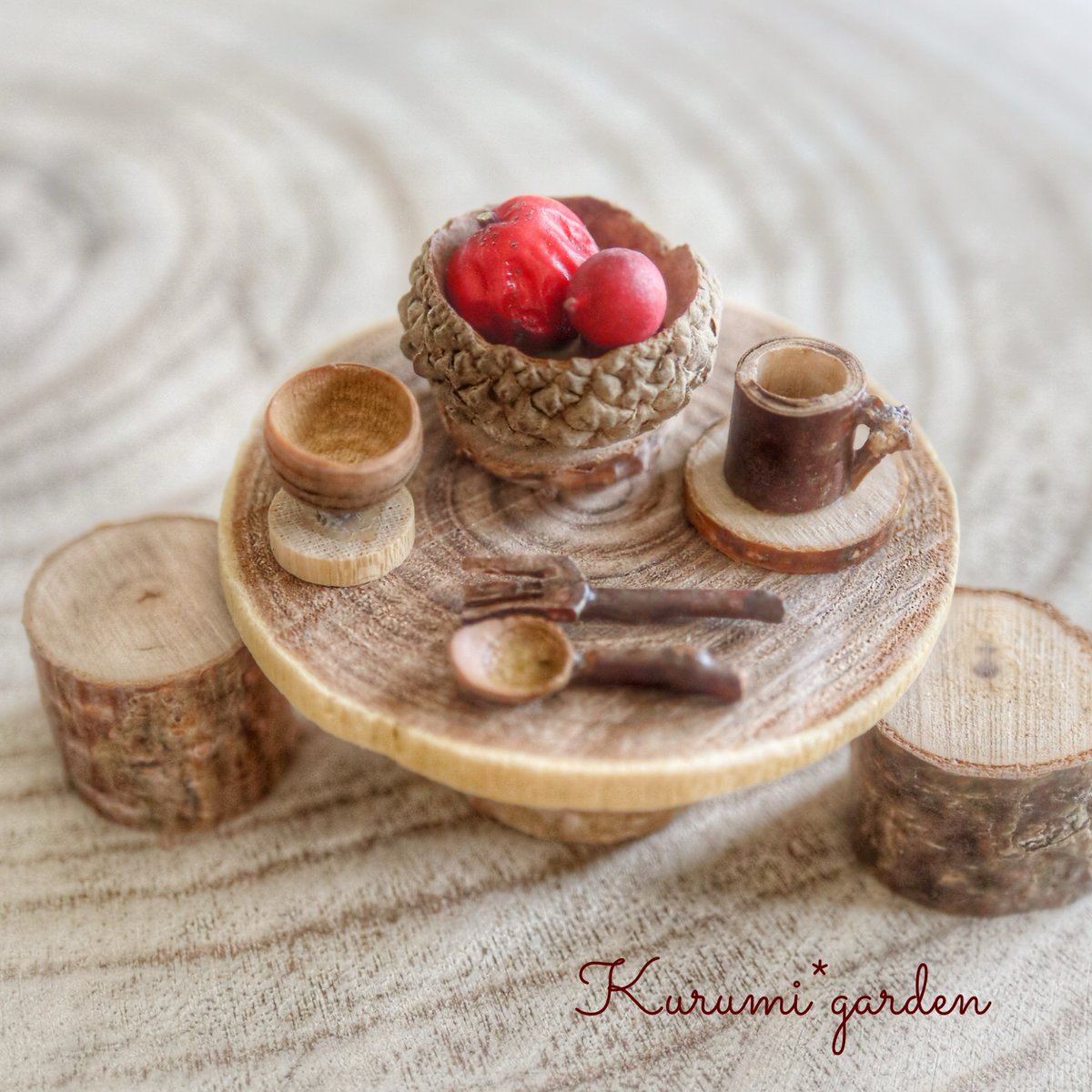 完売　天然樫の木で作成【森を感じられる切り株台】ミニテーブル/切り株椅子 完売 天然樫の木で作成【森を感じられる切り株台】ミニテーブル