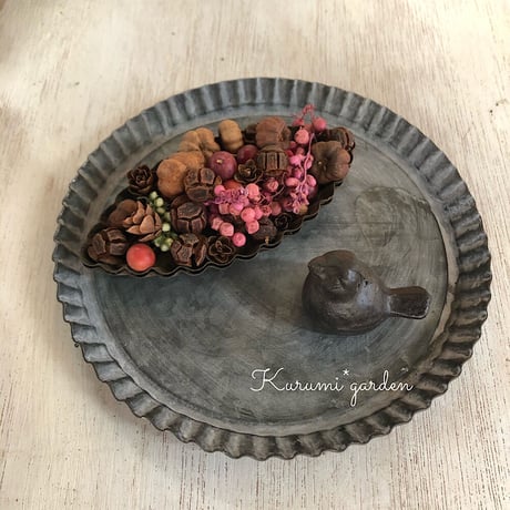 ブリキのトレイ  直径16.5㎝