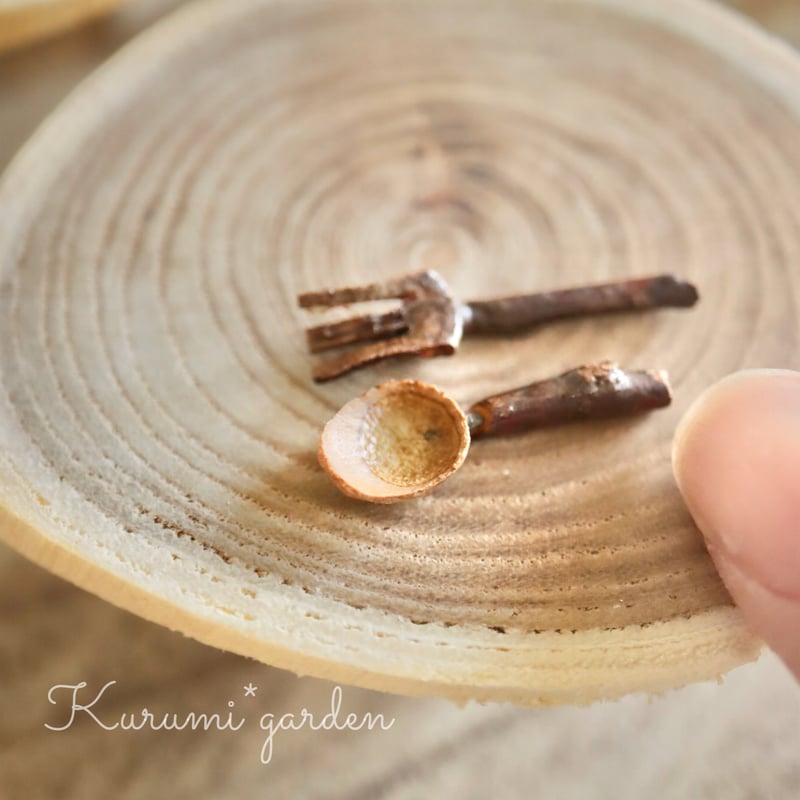 完売 天然樫の木で作成【森を感じられる切り株台】ミニテーブル/切り株