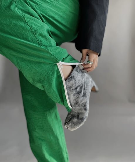 【USED】 Green Nylon Pants / 230121-010