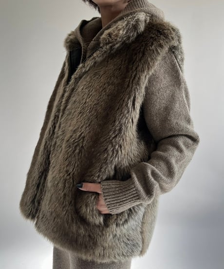 【USED】 Fake Fur Vest /250104-031
