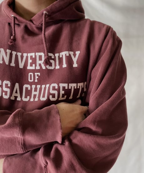 【USED】   Champion Reverse Weave Hoodie UNIVERSITY OF MASSACHUSETTS/211007-049
