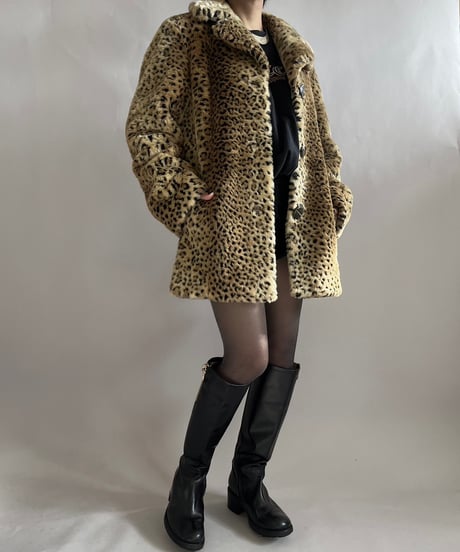 【USED】 Leopard Patterned Fake Fur Jacket /241221-010