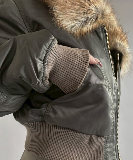 【RE;CIRCLE】  RE MA-1 Fur Collar Short Jacket/ 251120-002
