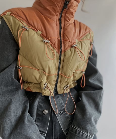 【RE;CIRCLE】 RE Draw Code Down Vest Beige×Orange / 221215-003