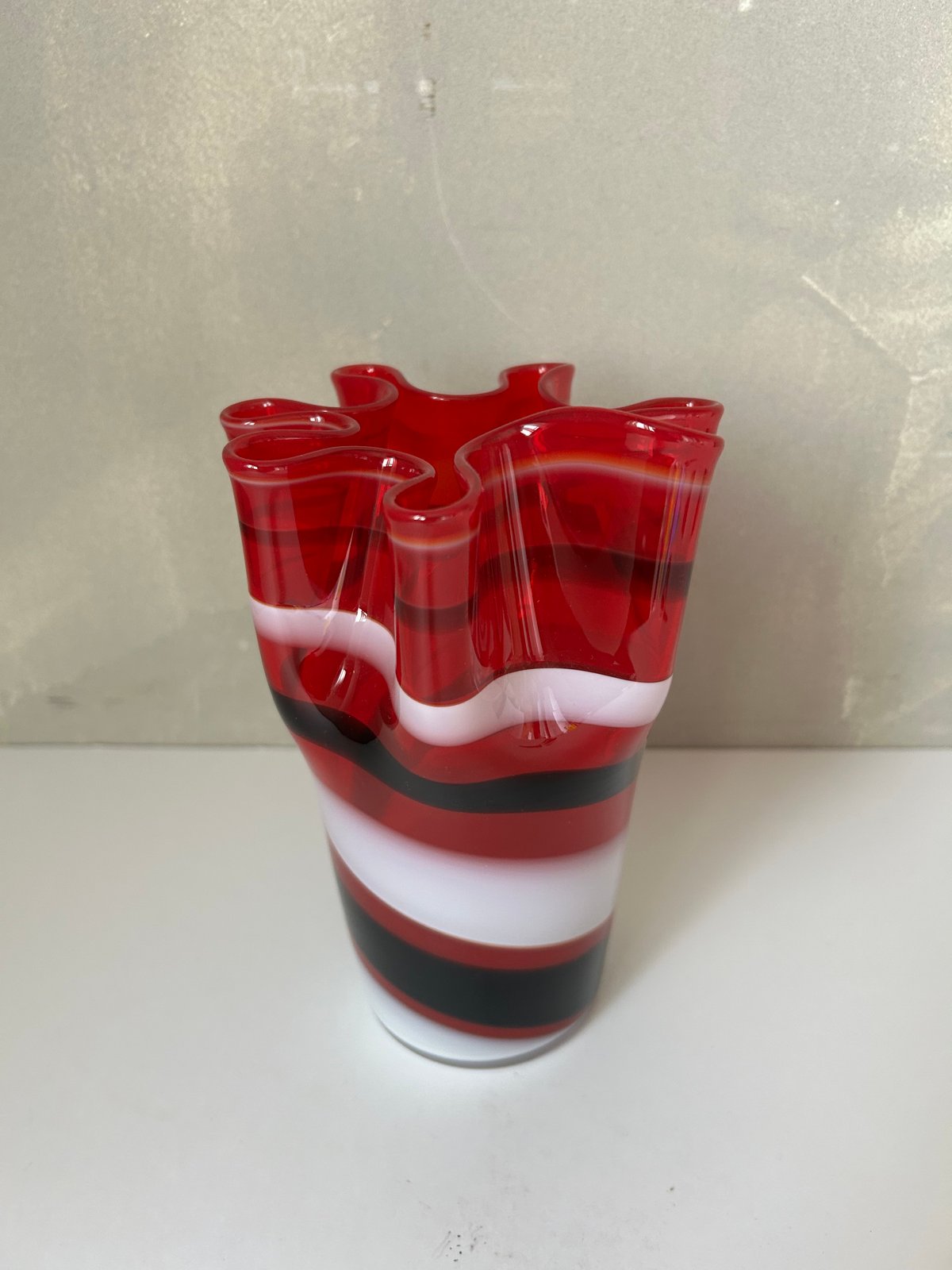 ⬛【山水】８０年前のヴィンテージ・コレクション品・骨董品【昭和の貫入柄花瓶・壺】 山水】80年前のヴィンテージ・コレクション品・骨董品【昭和の