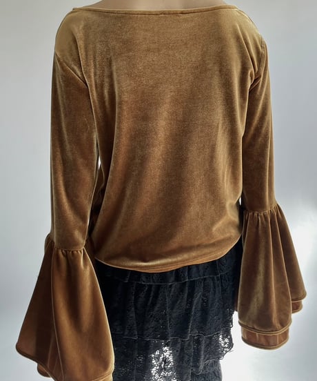 【USED】  Velour Flare Sleeve Top /250111-017