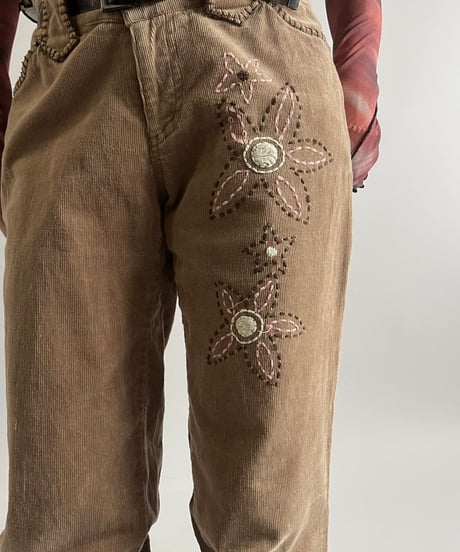 【USED】 Flower Embroidery Corduroy Flare Pants  /250301-016