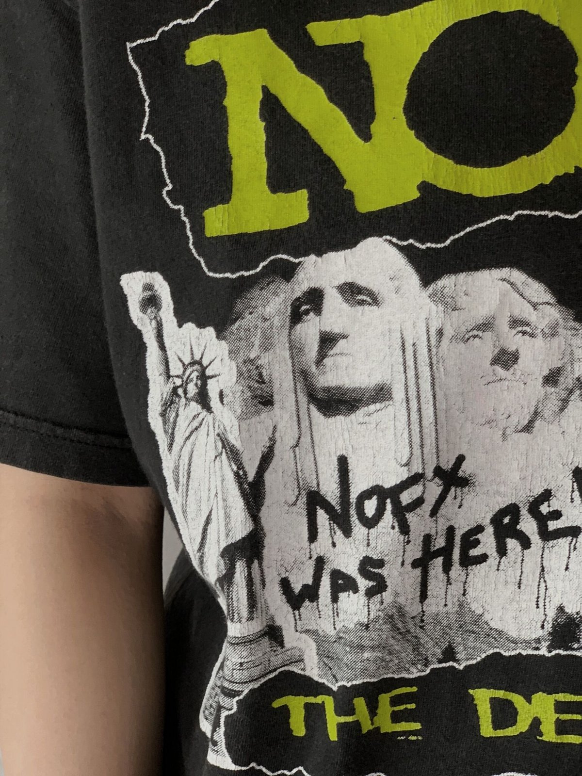 NOFX Tシャツ NOFX Punk Rock Band 30th Anniversary Shirt Fits Large Black